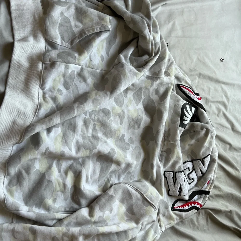 COPY - White bape hoodie size M - Picture 3 of 7